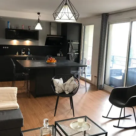 Appartamento Nice Cosy Apt With Balconies In Caen Caen